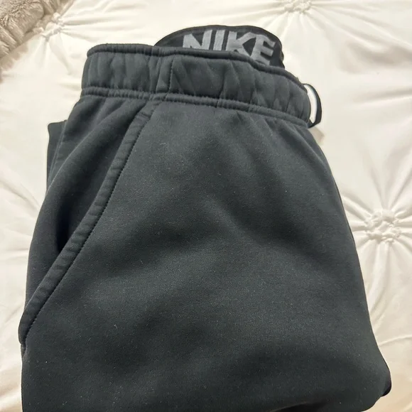 NIKE SPORT-WEAR PLANTS - Picture 3 of 9